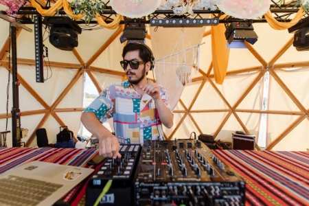 Sonikgroove - World electronica